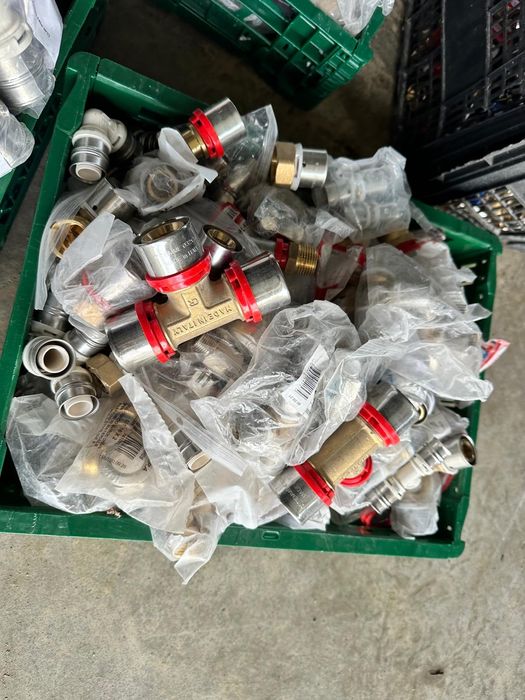 Robineți,fitinguri ,racorduri sertizare