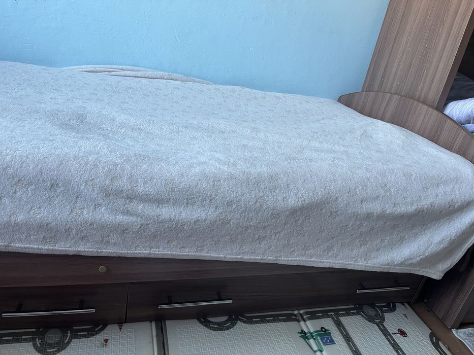 Детский кровать продам срочно