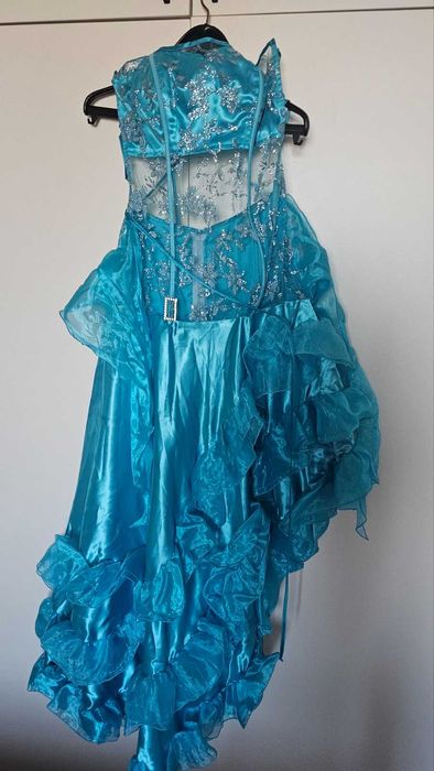 Бална рокля за бал