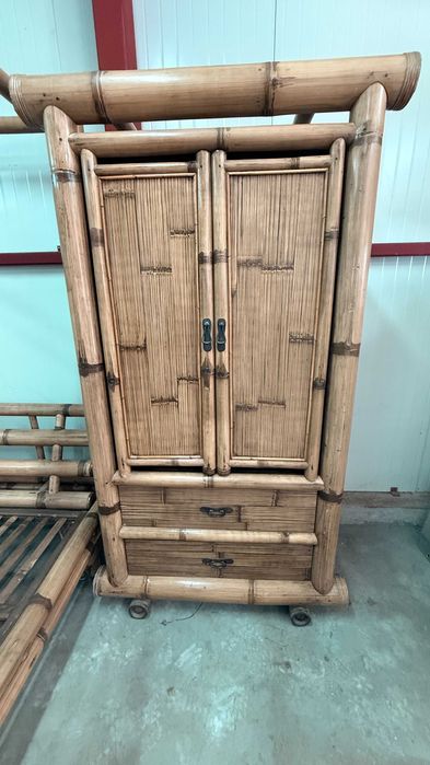 Set mobilier bambus: pat dublu baldachin + dulap, aspect exotic/tropical