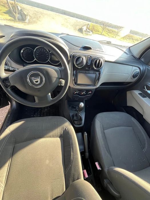 Dezmembrez piese Dacia Lodgy