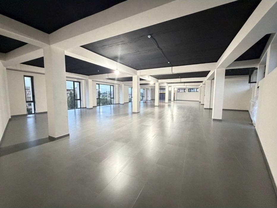Сдаётся в аренду здания с квадратурой 3.100 м² вдоль  ул. НУРАФШАН