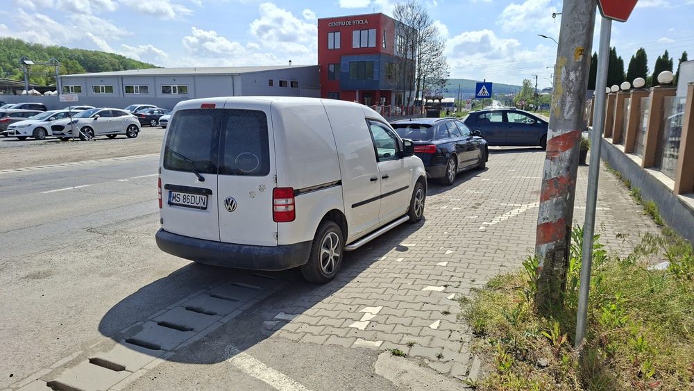 VOLKSWAGEN Caddy 2012 — imagine 2