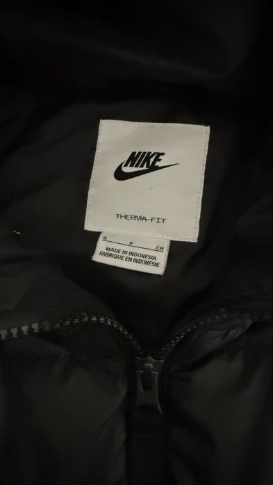 Оригинално яке на Nike