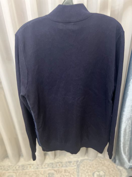 Prada кофта новая.