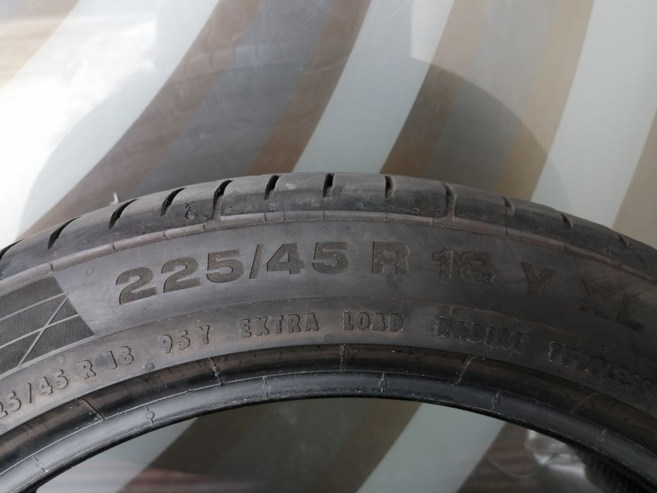 Continental/Pirelli.