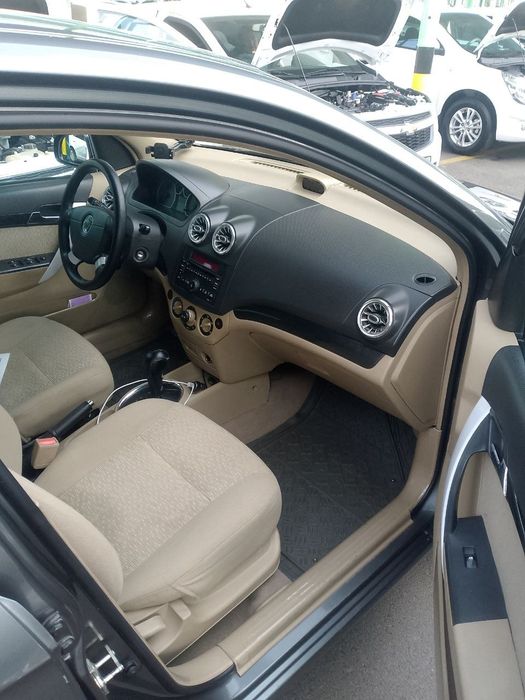 Seriy Nexia 3 sotiladi