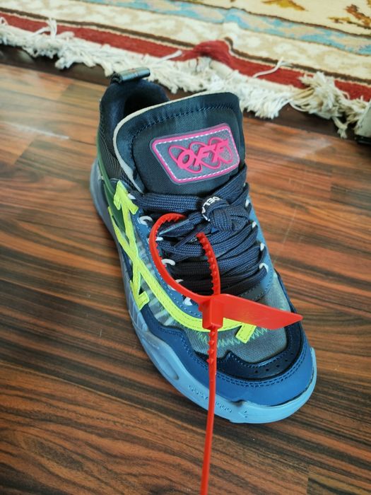 Adidași Originali Off white Nr 42