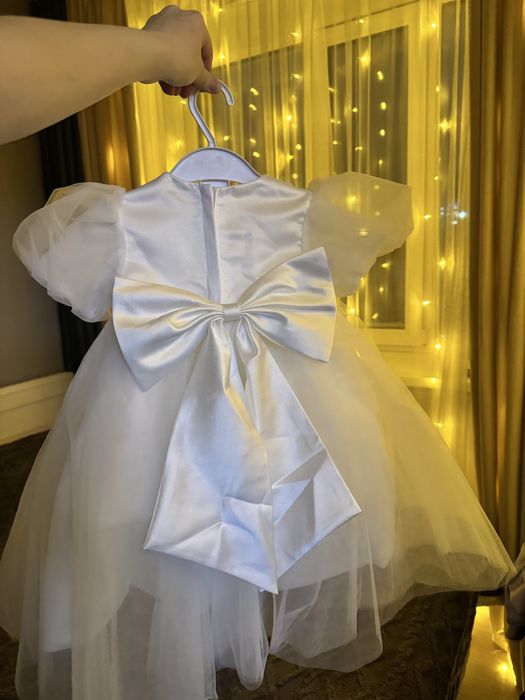 Продам детское платье на пост 100