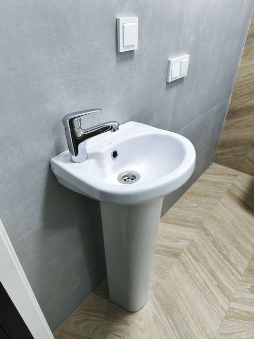 Раковина 37х32 см с пьедесталом (тюльпан)