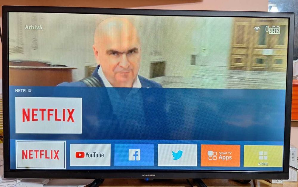 Televizor LED Smart 80 cm, Full HD, Clasa A+