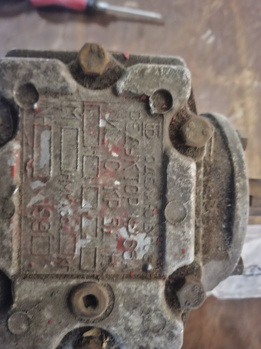 Продам червячный редуктор