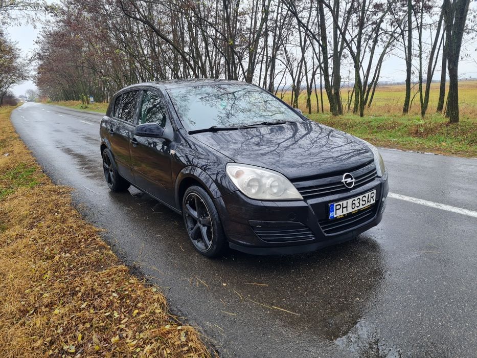 Plansa bord Opel Astra H , breck , hatchback , cabrio