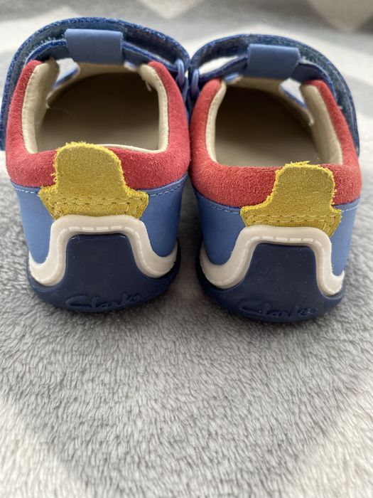 Papuci Clarks marimea 20.5