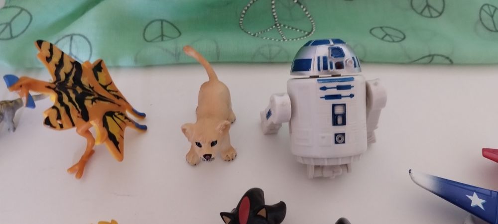 Фигурки Соник, Huggy Wuggy, джобни транформъри