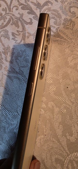 VÂND SAMSUNG S24 ULTRA 1 TB. Telefonul arată 10/ 10, ca și nou,