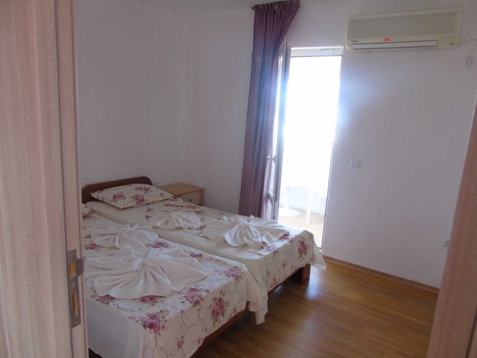 Дава се под наем Едностаен апартамент в с. Лозенец, Област Бургас - 20 кв.м за 408 € - Снимка #2