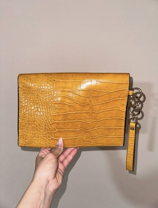 Plic elegant - perfect pentru ocazii - Zara