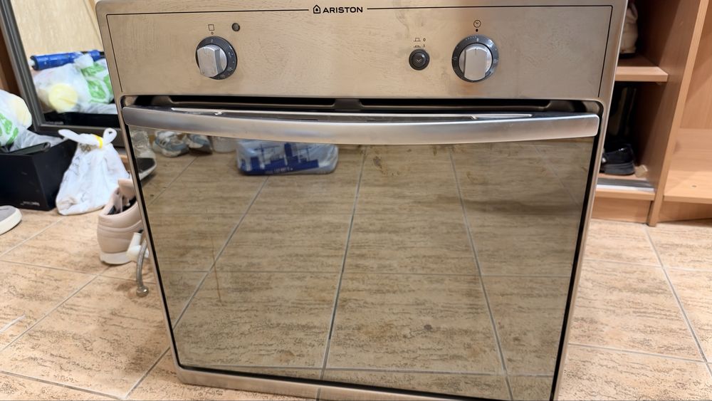 Духовой шкаф Hotpoint Ariston