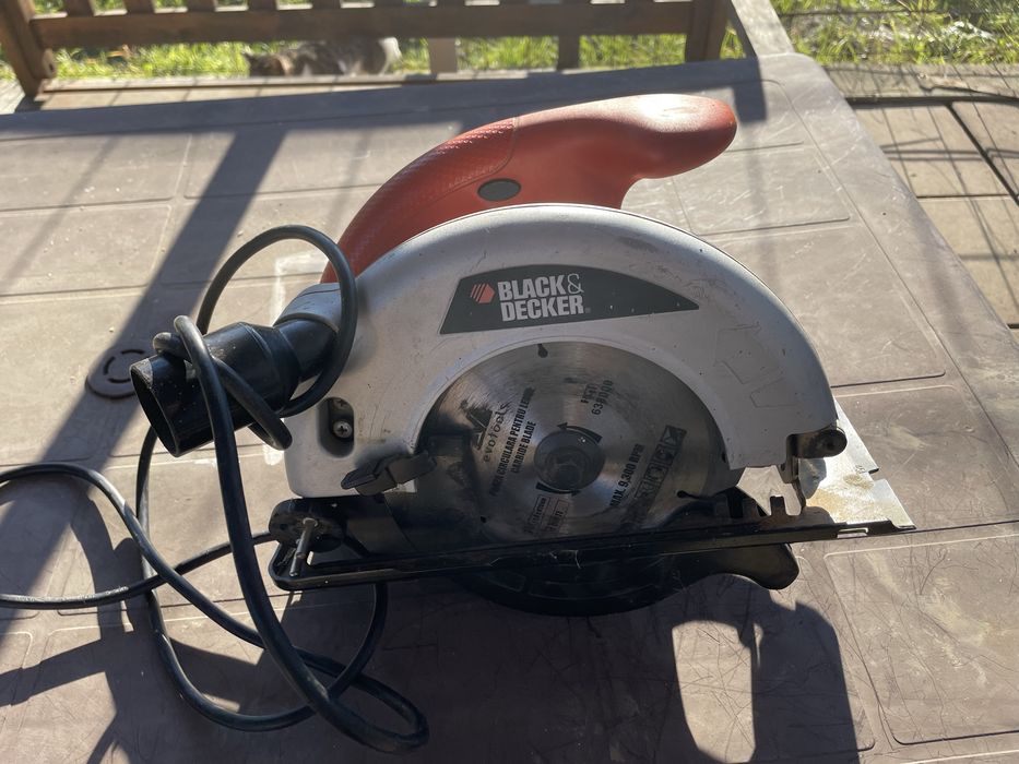 Circular de mana black &dacker cd601