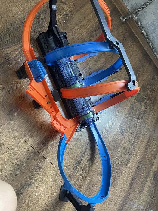 Продам авто трек hot wheels оригинал