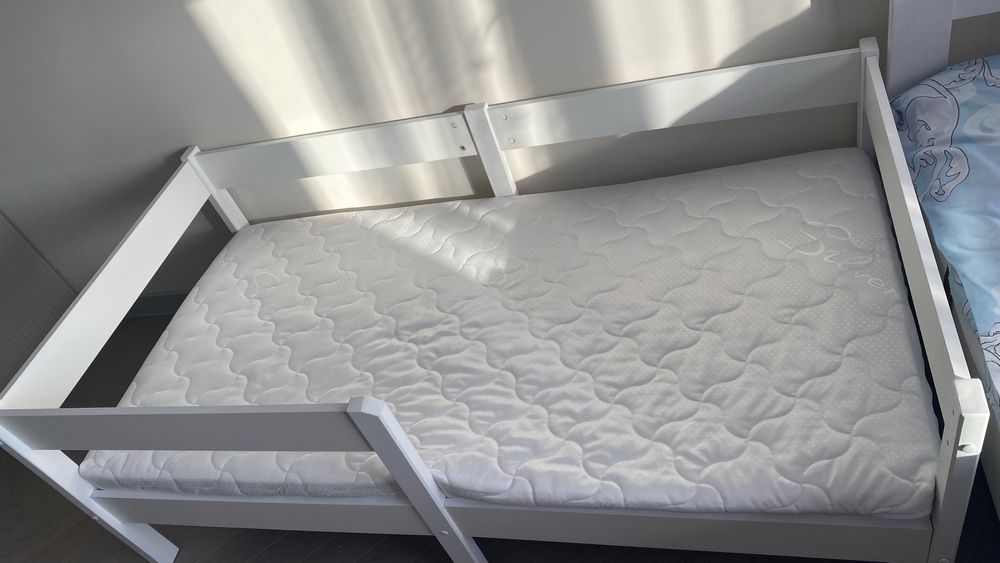 Детский кровать