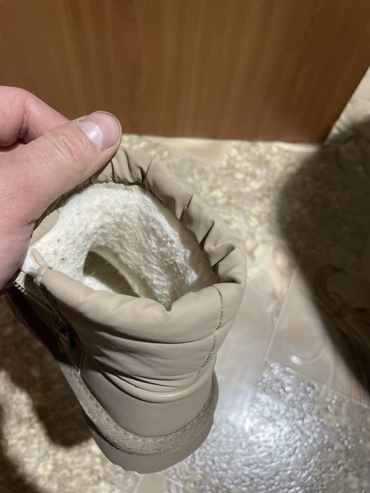 Продам детские зимние ботинки