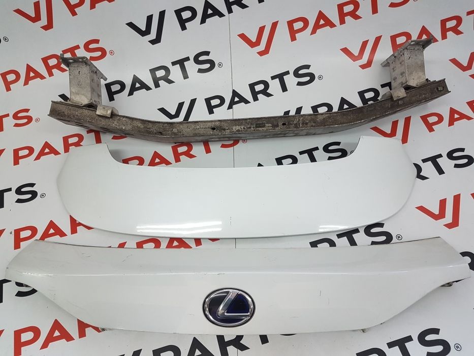 Lexus CT 200h батерия броня фарове стопове волан капак калник hybrid