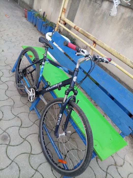 Vind bicicleta aluminiu roti pe28 stare perfecta 450 lei neg
