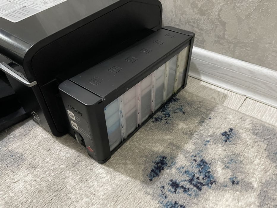 Продам цветной принтер Epson L800