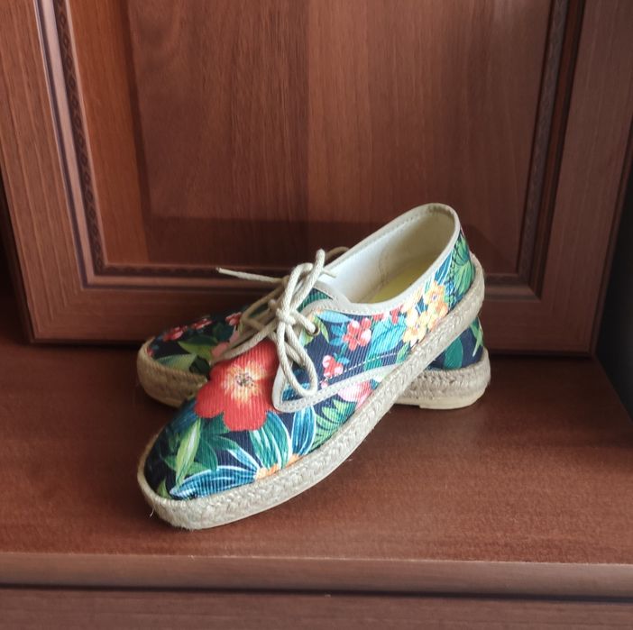 Продам мокасины, балетки, сабо