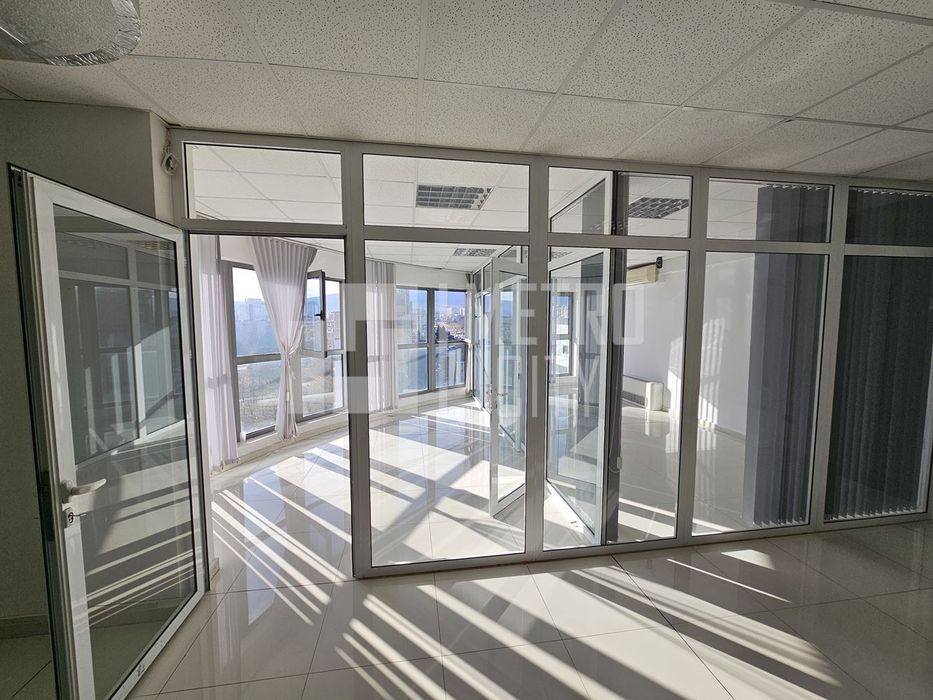 Дава се под наем Офис в София, Младост 3 - 418 кв.м за 3672 € - Снимка #3