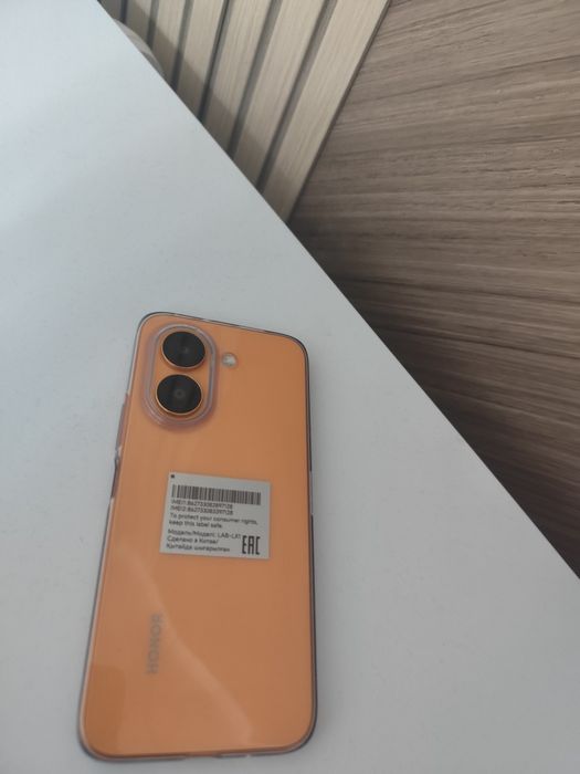 Продам телефон HONOR X 7 e