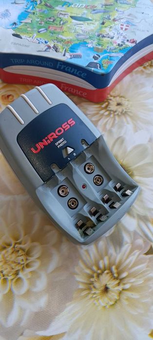 Продавам зарядно за всякакви батерии