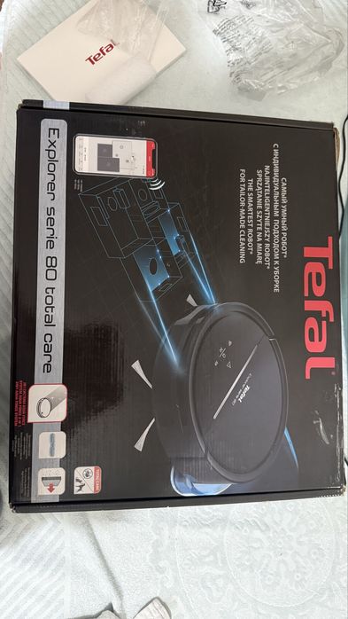 Продам робот-пылесос Tefal