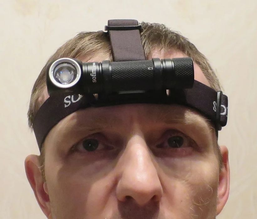 Качественный налобный (универсальный) фонарик Sofirn SP40