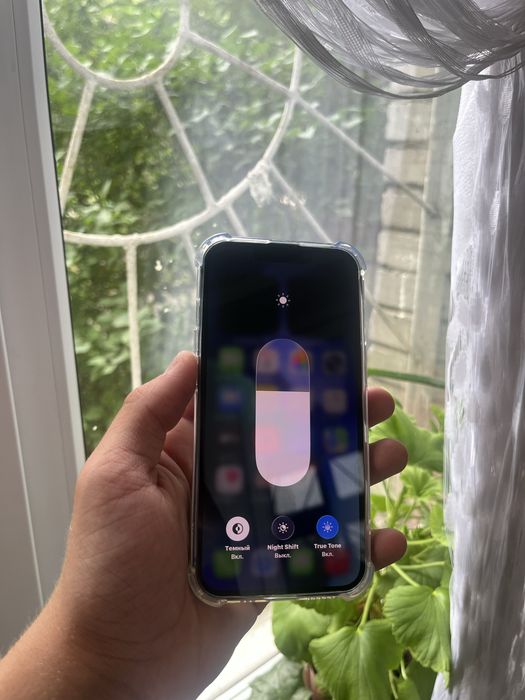 iPhone айфон 13 в около идиальном состоянии