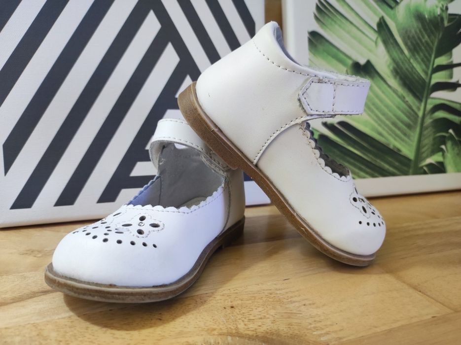 Сандалии на девочку, кожа,  размер 21