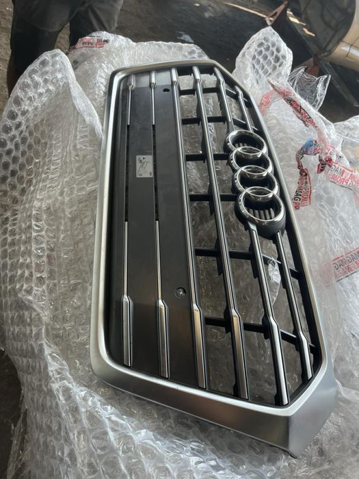 Предна решетка Audi Q5 S-Line 2016-2021г 80A853651 d маска