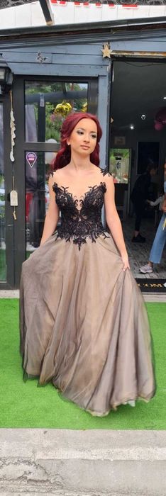 Рокля за абитюрентка