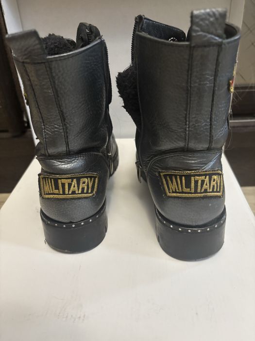 Продам зимние ботинки 36 размер б/у