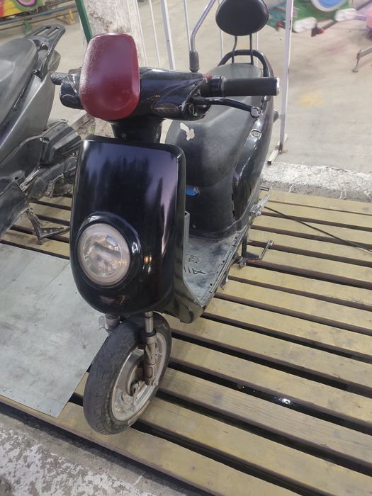 Скутер срочно сотилади