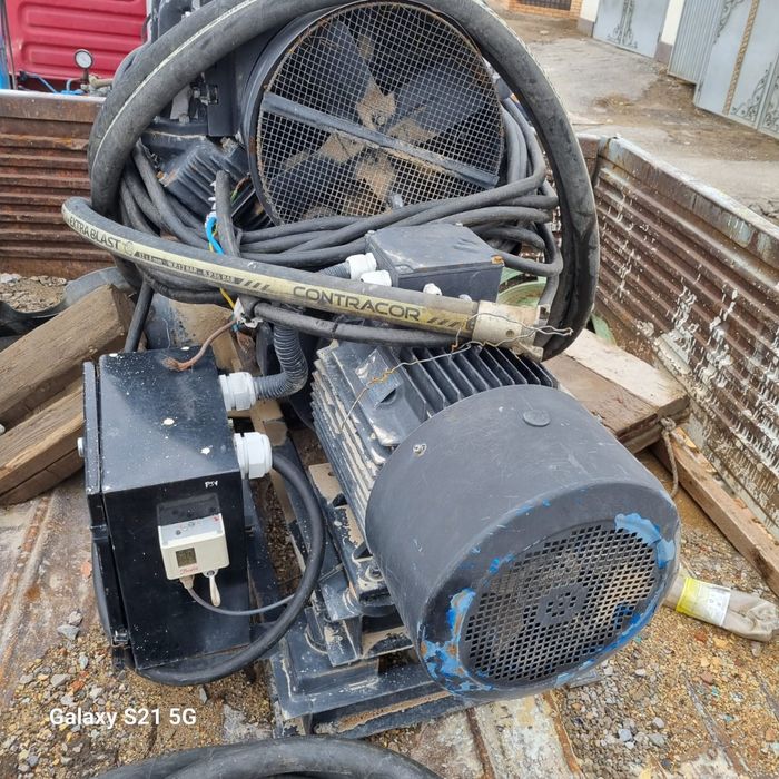 Пескострой для очистки металла