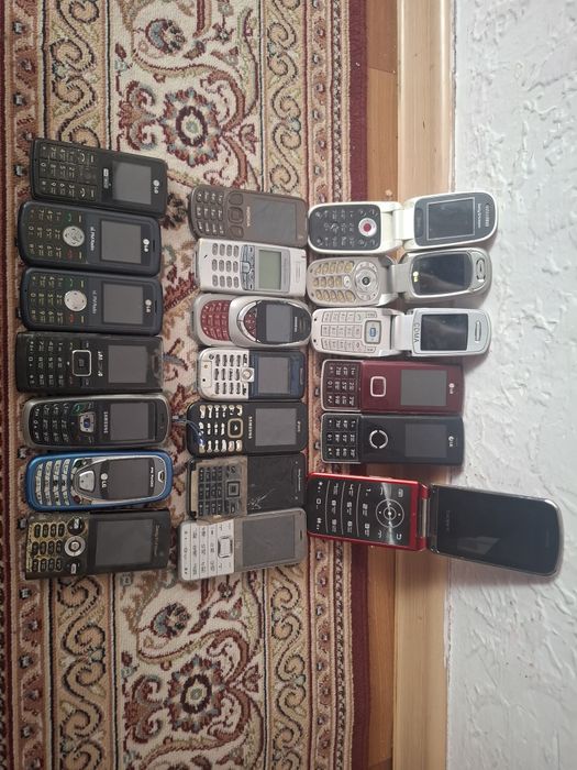 Продам телефоны рабочие без батареи