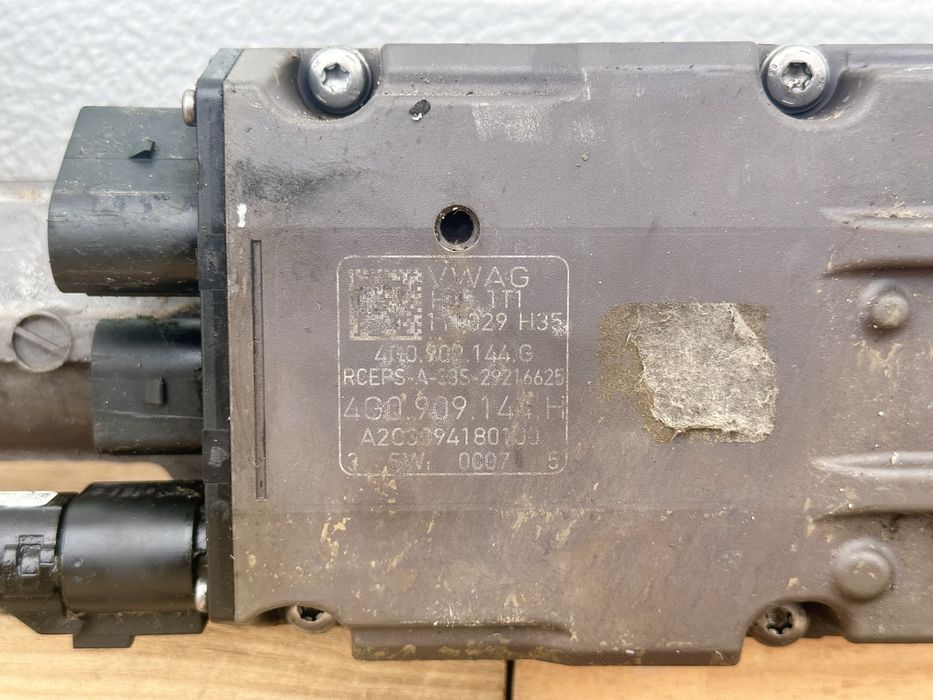 Рейка AUDI A6 A7 4G0909144G 4G0909144H 4G1423055AK