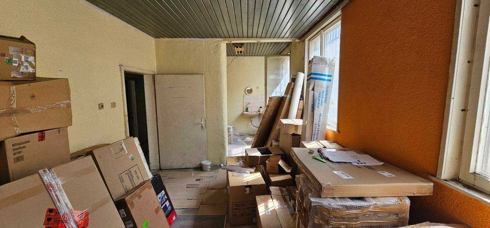 Давам под наем промишлени помещения,за всякаква дейност.