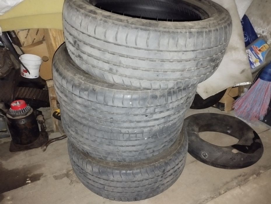 Продам б/у резину