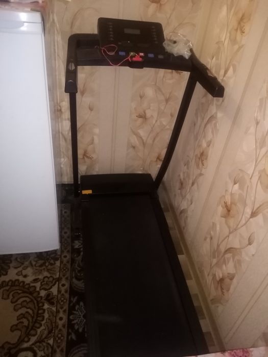 Продаю беговую дорожку