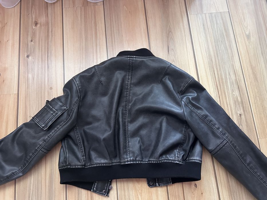 Кожено дамско яке Bershka