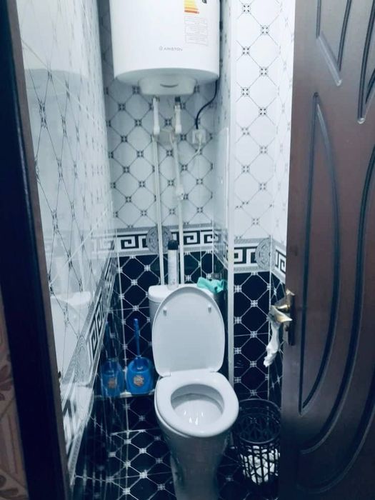 Продаётся Город Чирчике дом центре Микрорайон 1 Рядом Октябр базар